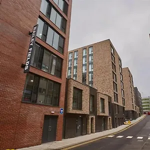  Apartment Comfy Private Bedrooms, And At Bailey Fields In United Kingdom